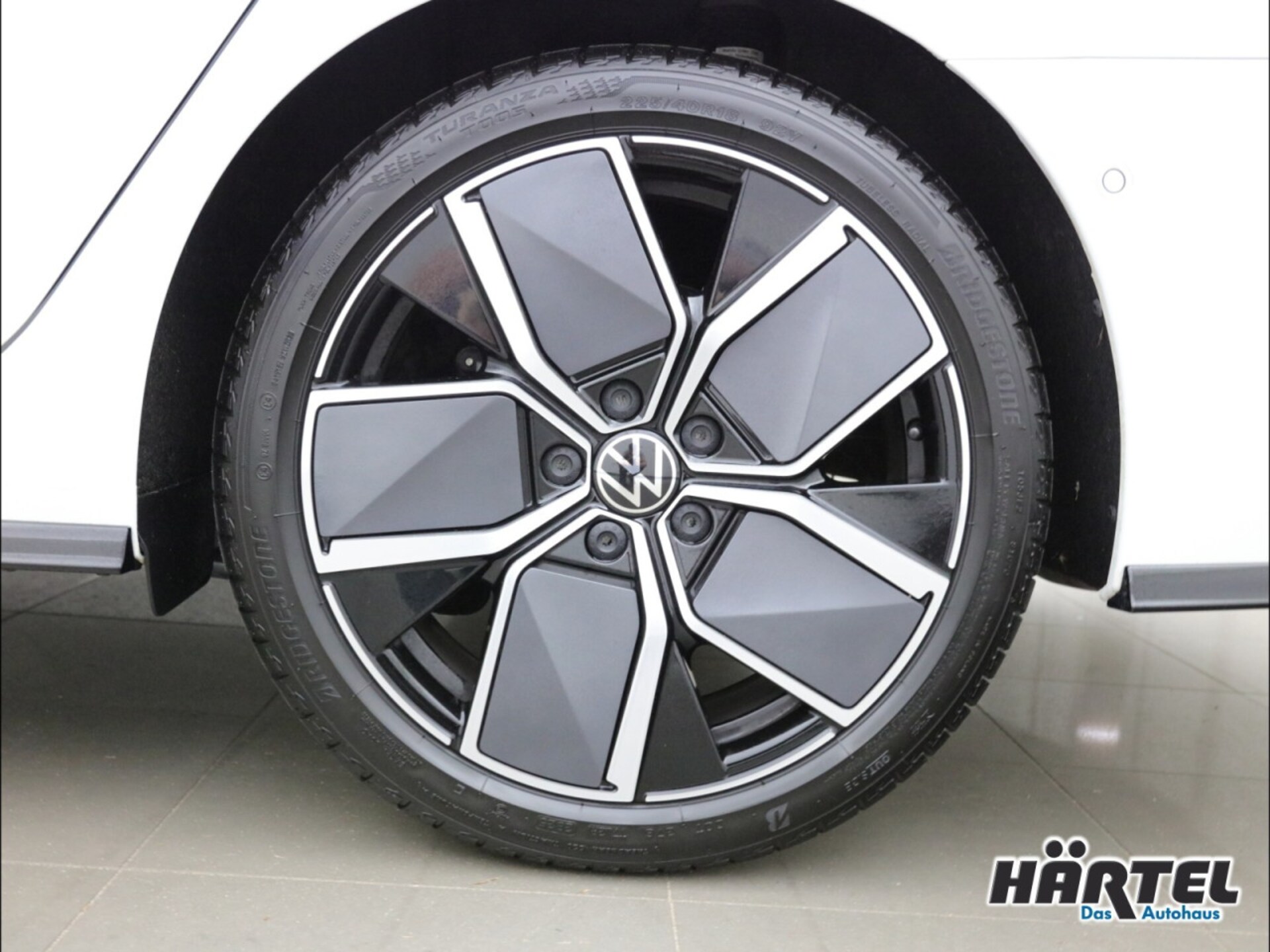 Volkswagen Golf Variant R-Line