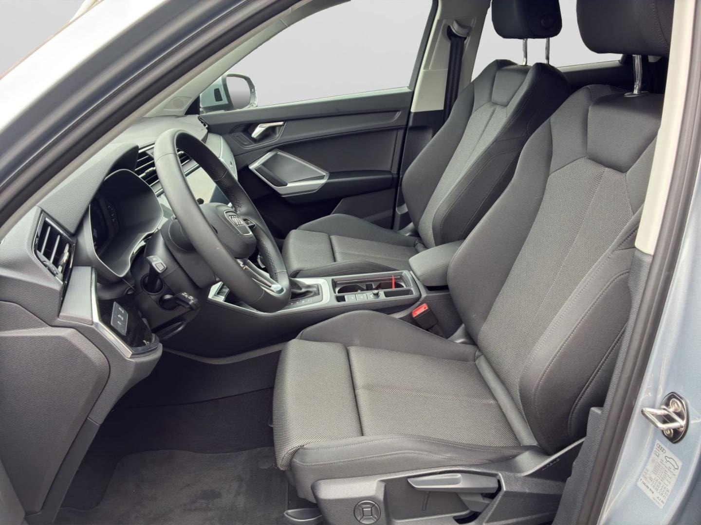 Bild über Audi Q3 advanced 35 TFSI S tronic - für weitere Informationen kontaktieren Sie den Audi Partner