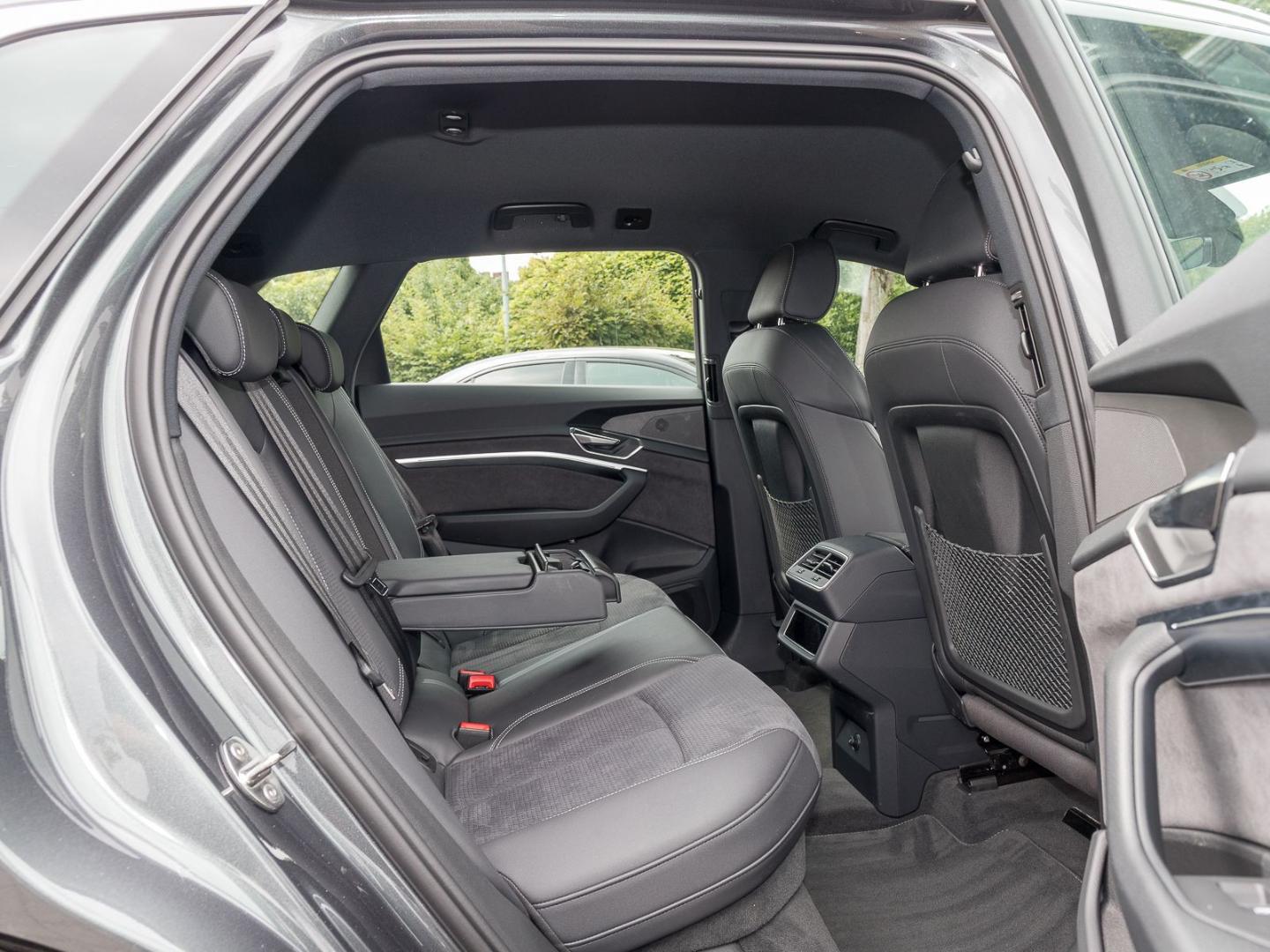Image about Audi Q8 e-tron S line 55 e-tron quattro