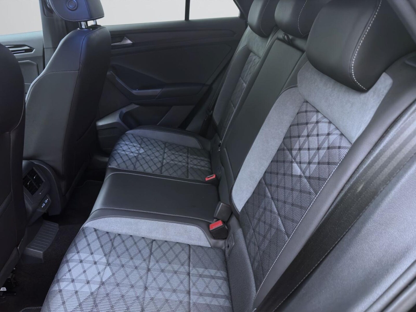 Volkswagen T-Roc – Bild 16