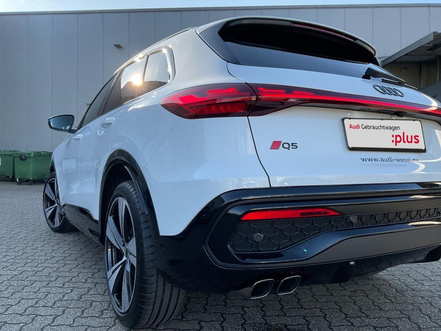 Bild über Audi Q5 SUV TDI quattro 150 kW S tronic - für weitere Informationen kontaktieren Sie den Audi Partner