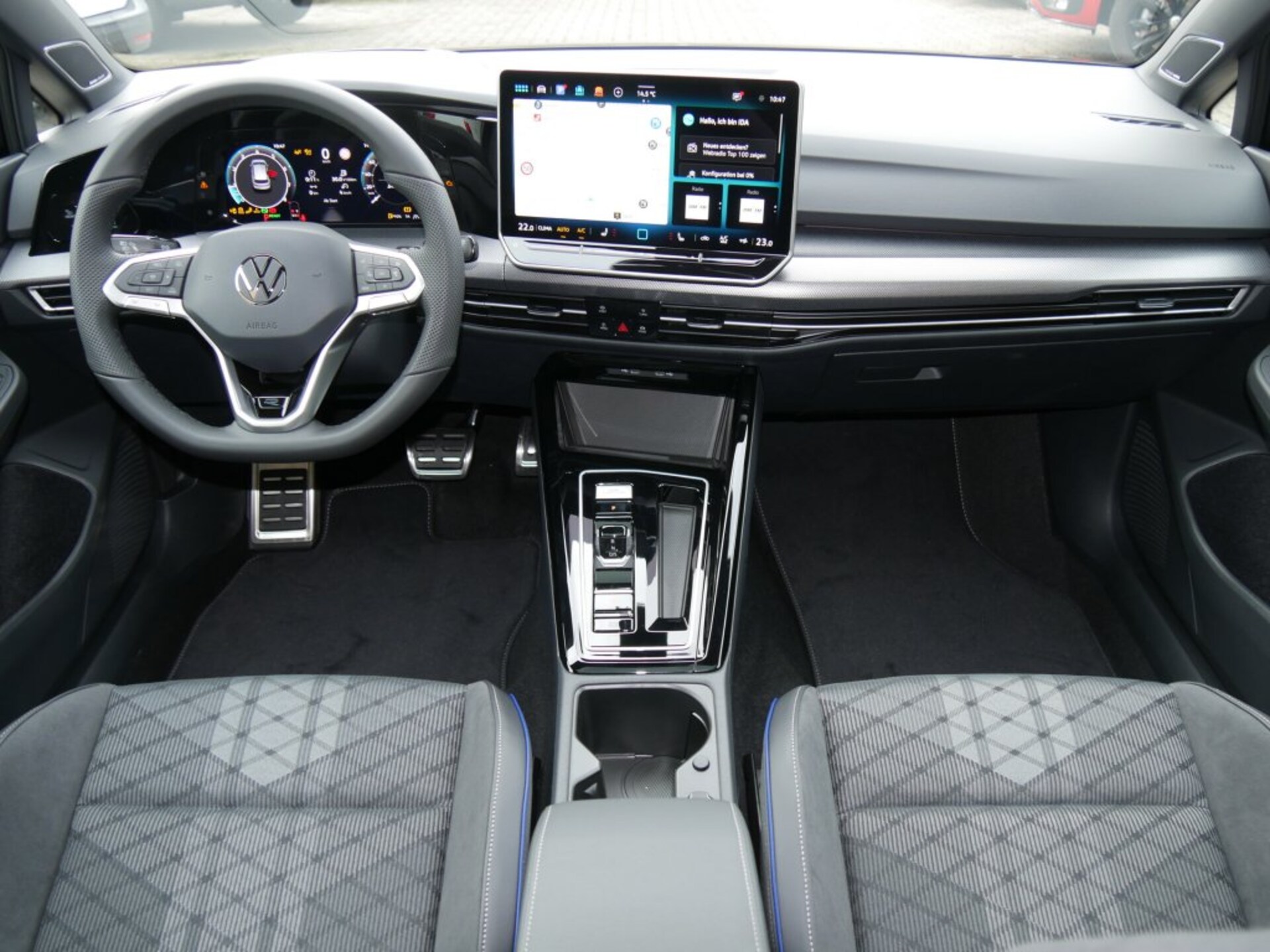 Volkswagen Golf R-Line
