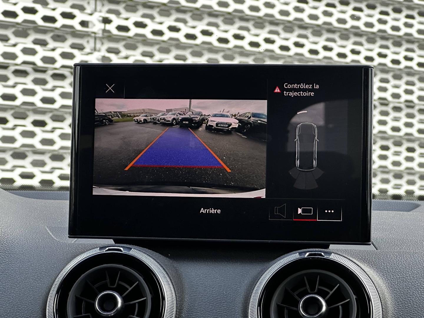 Image about Audi Q2 S line plus 35 TFSI 110 kW (150 ch) S tronic