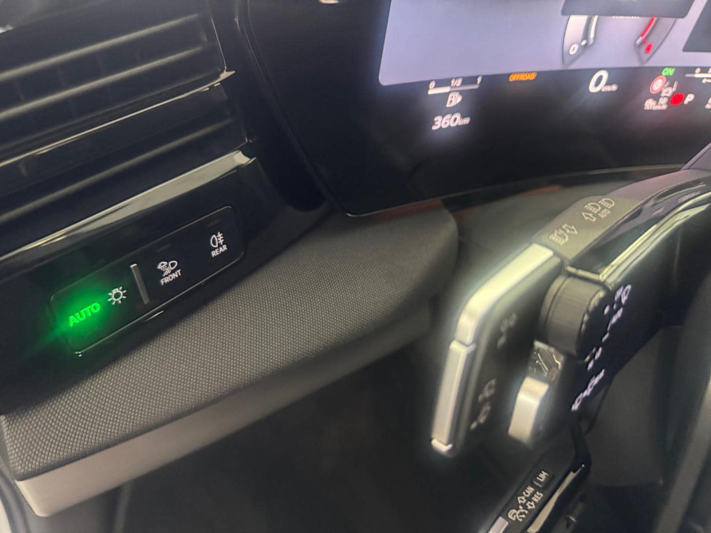 Bild über Audi Q7 SUV TDI quattro 220 kW tiptronic - für weitere Informationen kontaktieren Sie den Audi Partner