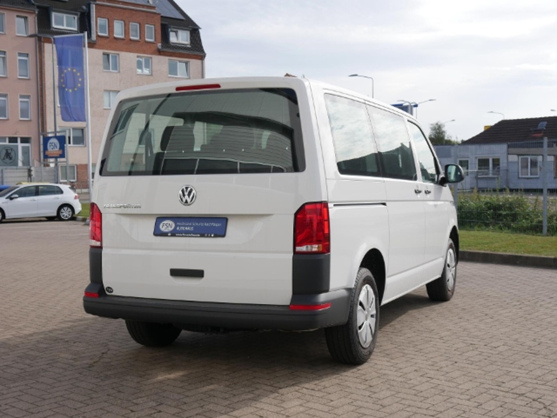 Volkswagen T6.1 Transporter Kombi kurzer Radstand