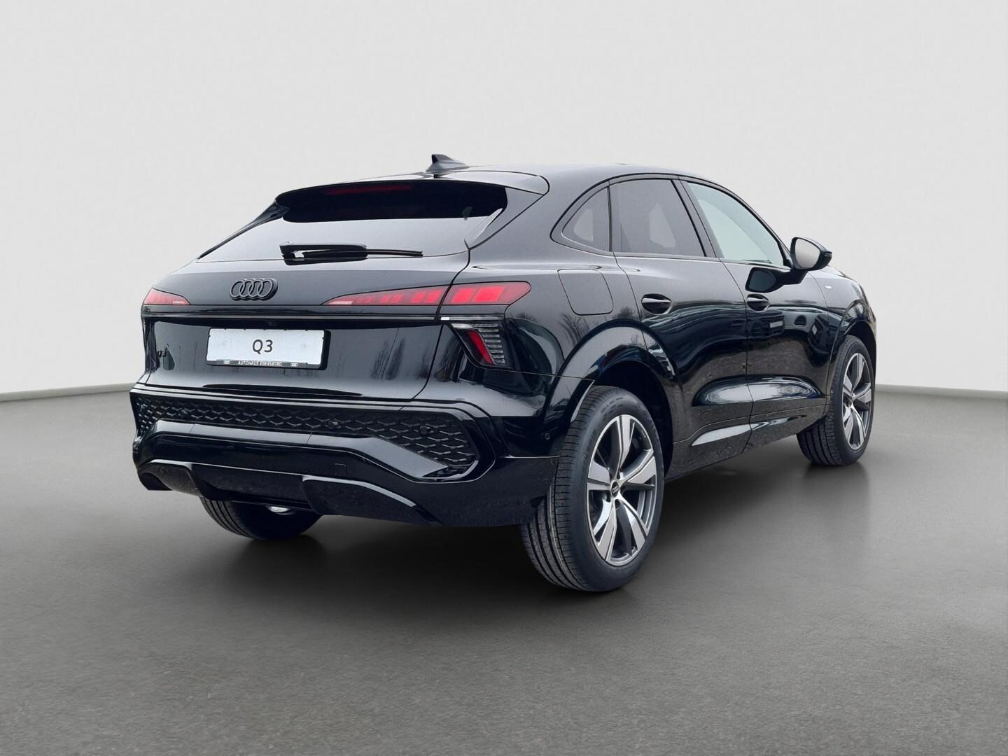 Bild über Audi Q3 Sportback TFSI 110 kW S tronic - für weitere Informationen kontaktieren Sie den Audi Partner