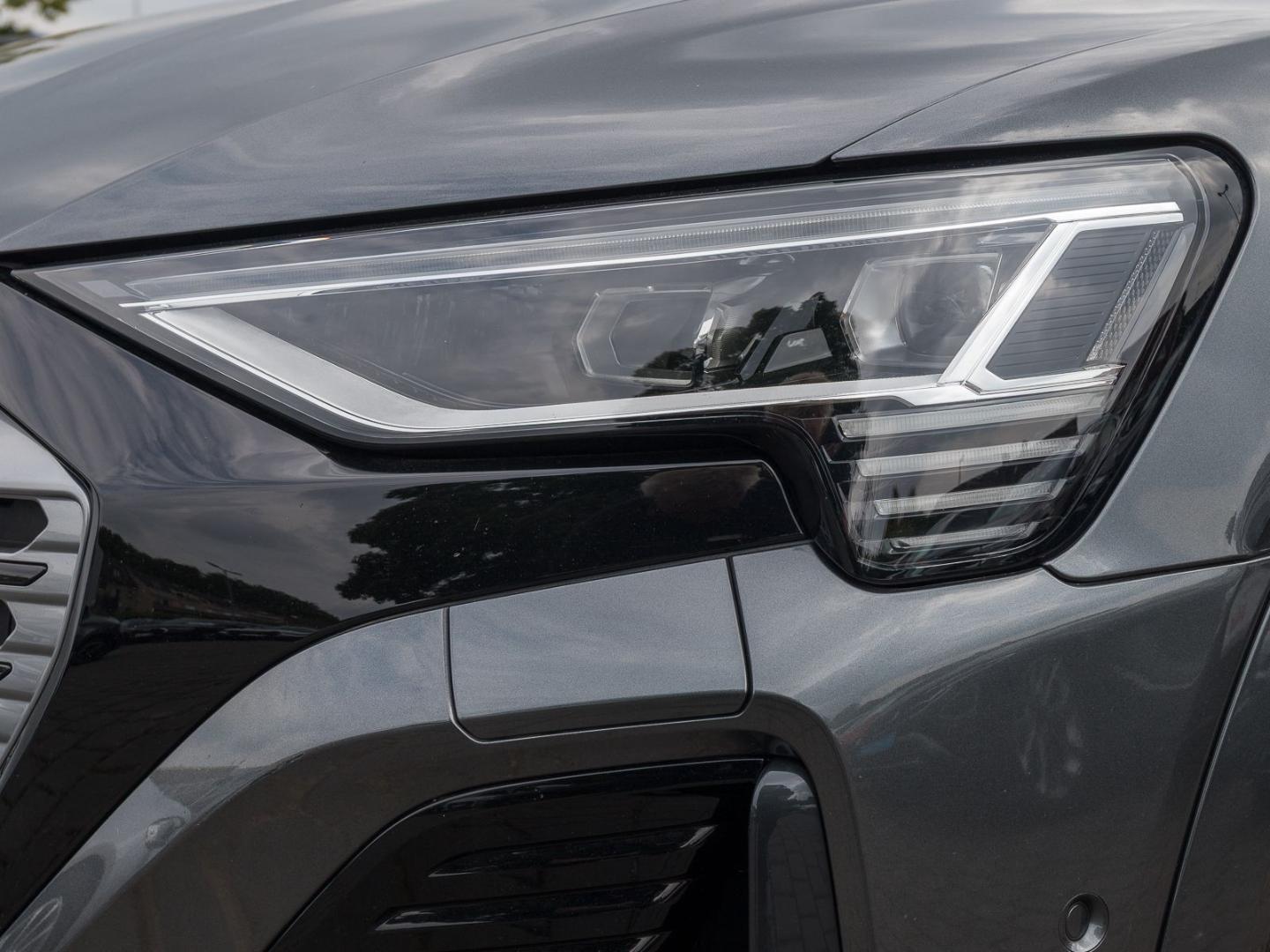 Image about Audi Q8 e-tron S line 55 e-tron quattro