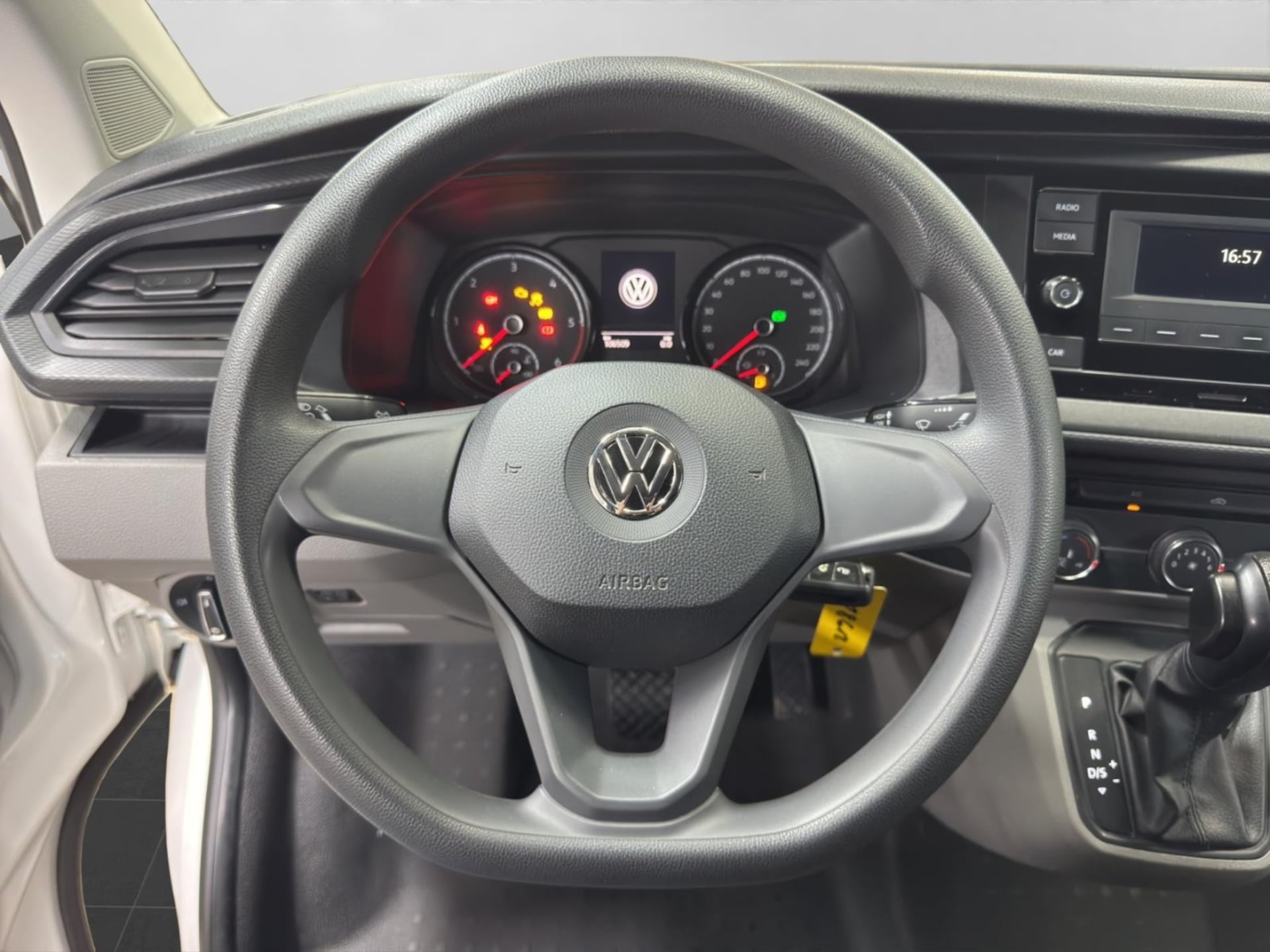 Volkswagen T6.1 Transporter Kasten langer Radstand