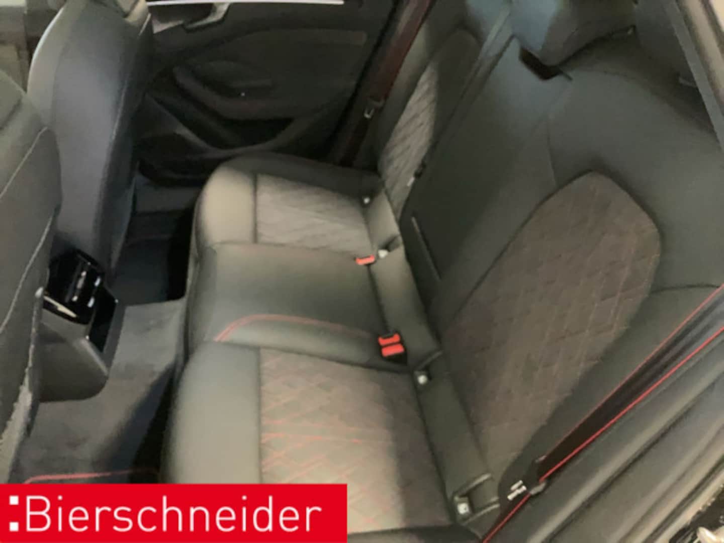 Bild über Audi A6 Avant TFSI quattro 270 kW S tronic - für weitere Informationen kontaktieren Sie den Audi Partner