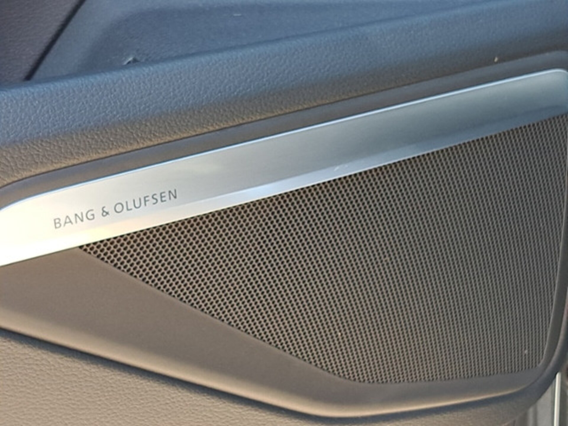 Audi Q8 e-tron S line