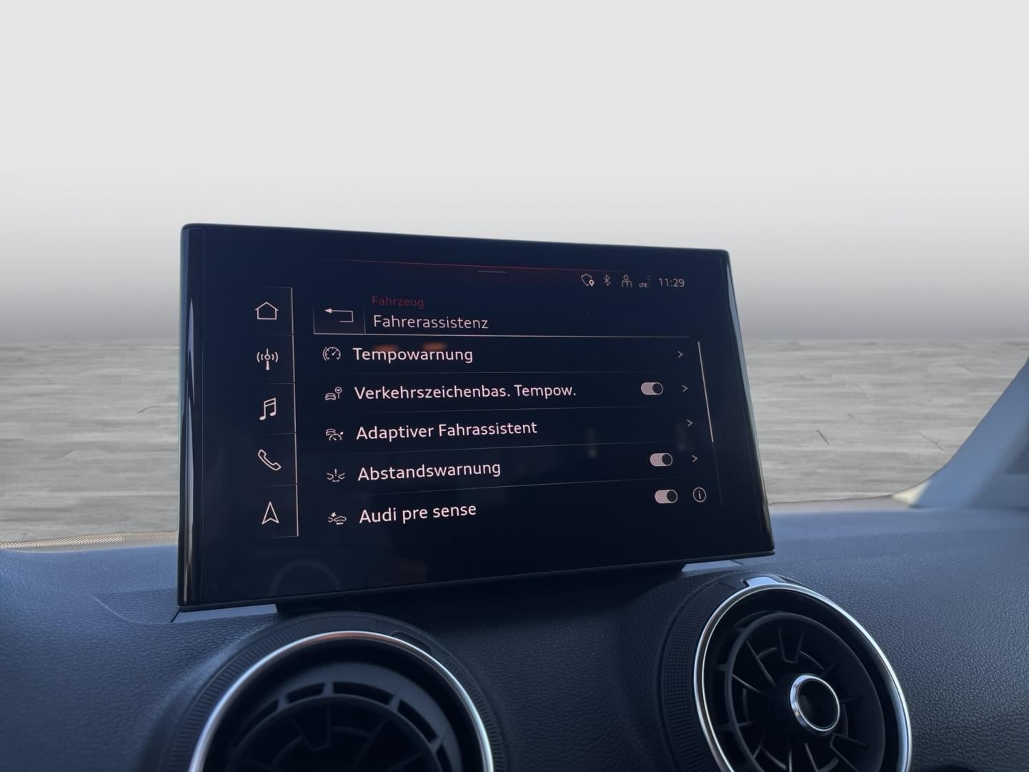 Bild über Audi Q2 advanced 35 TFSI S tronic - für weitere Informationen kontaktieren Sie den Audi Partner