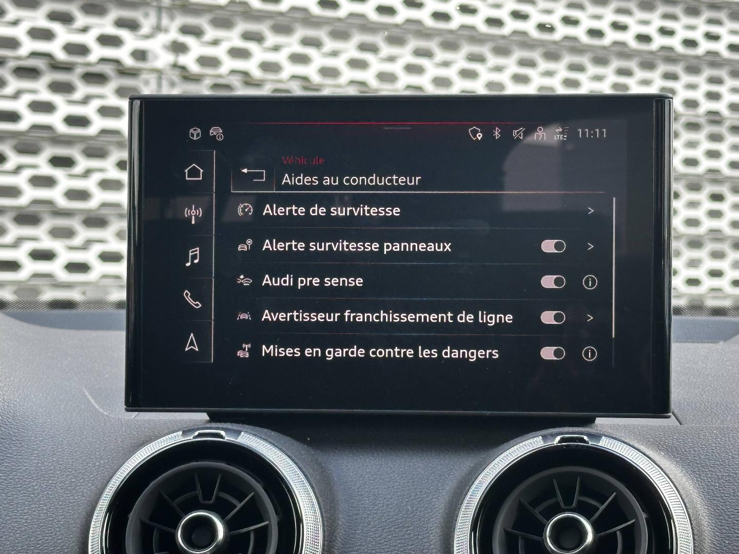 Image about Audi Q2 S line plus 35 TFSI 110 kW (150 ch) S tronic