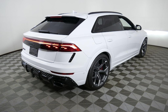 2026 Audi RS Q8 SUV performance