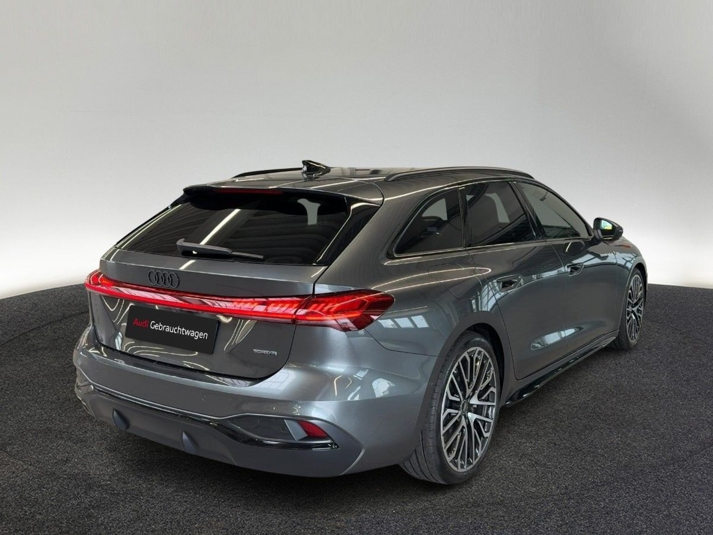 Bild über Audi A5 Avant TDI quattro 150 kW S tronic - für weitere Informationen kontaktieren Sie den Audi Partner