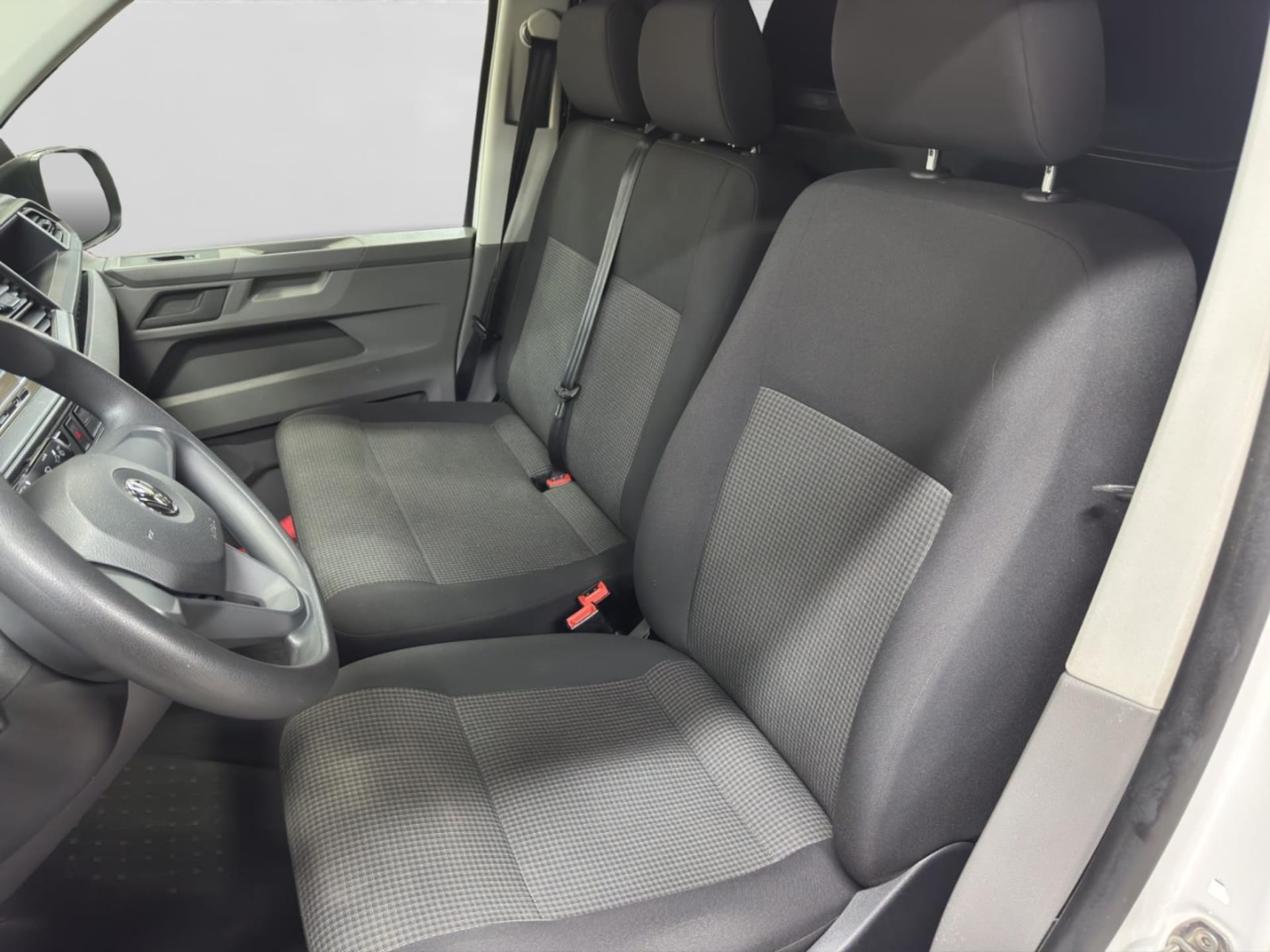 Volkswagen T6.1 Transporter Kasten langer Radstand