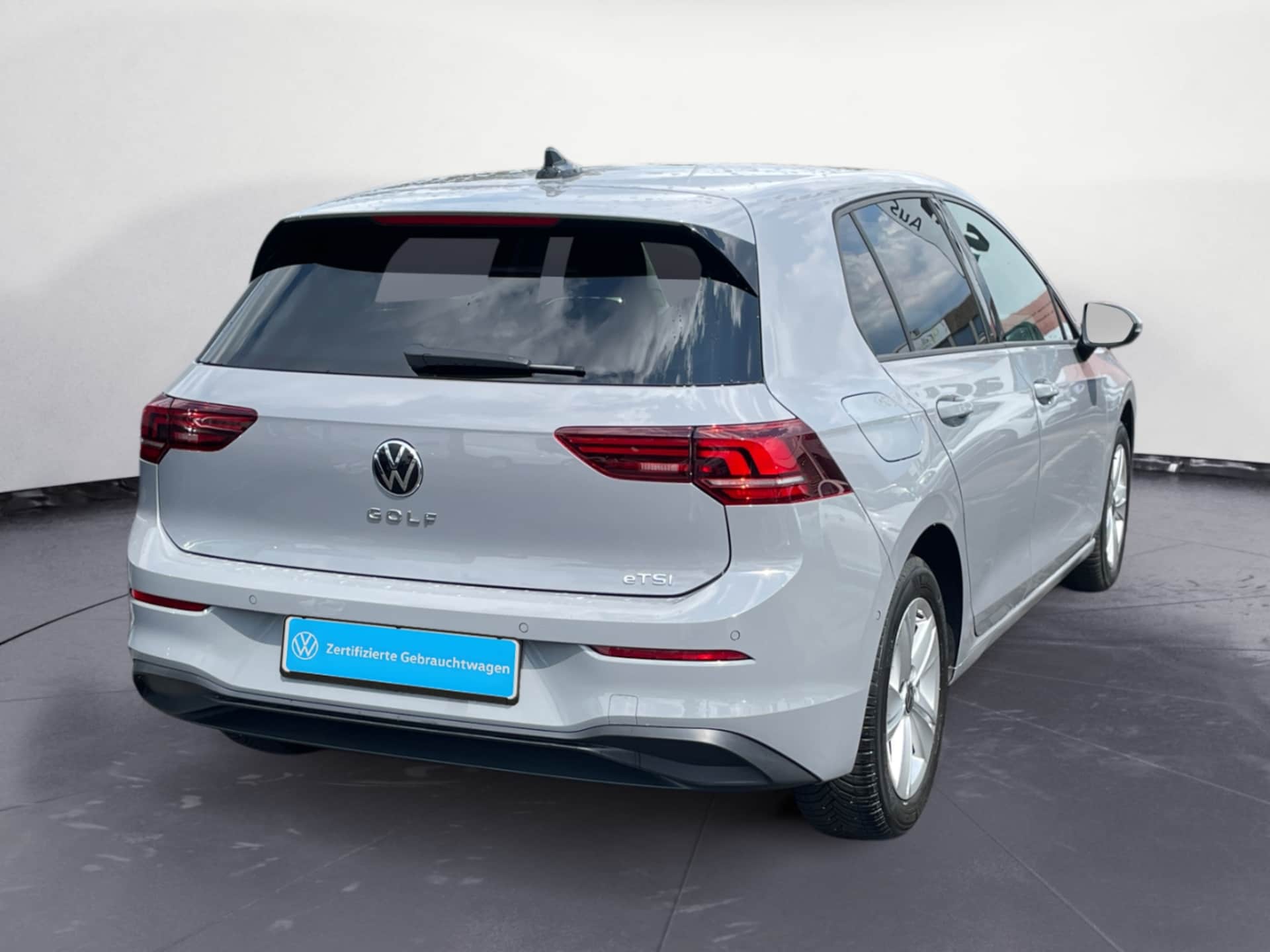 Volkswagen Golf Life