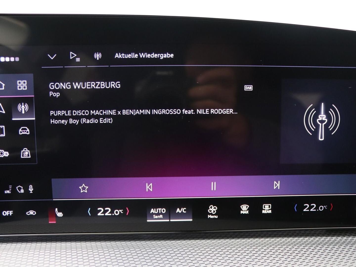 Bild über Audi Q5 Sportback TDI quattro 150 kW S tronic - für weitere Informationen kontaktieren Sie den Audi Partner