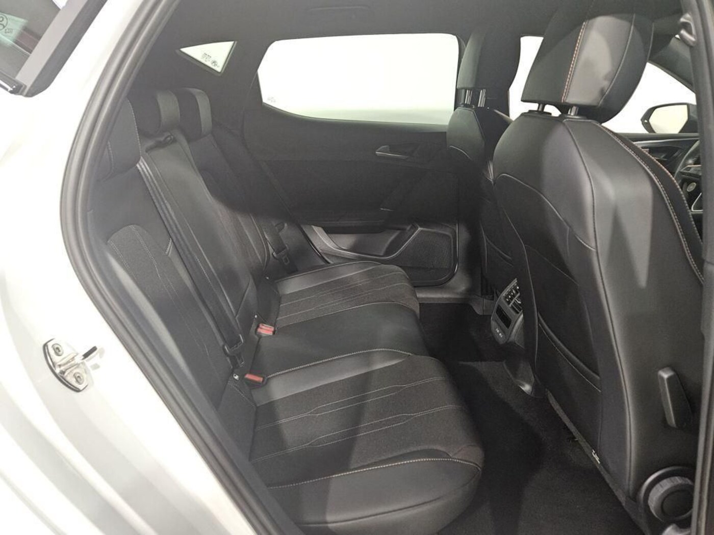 CUPRA Leon León 1.5 eTSI DSG 110 kW (150 CV) — photo 6