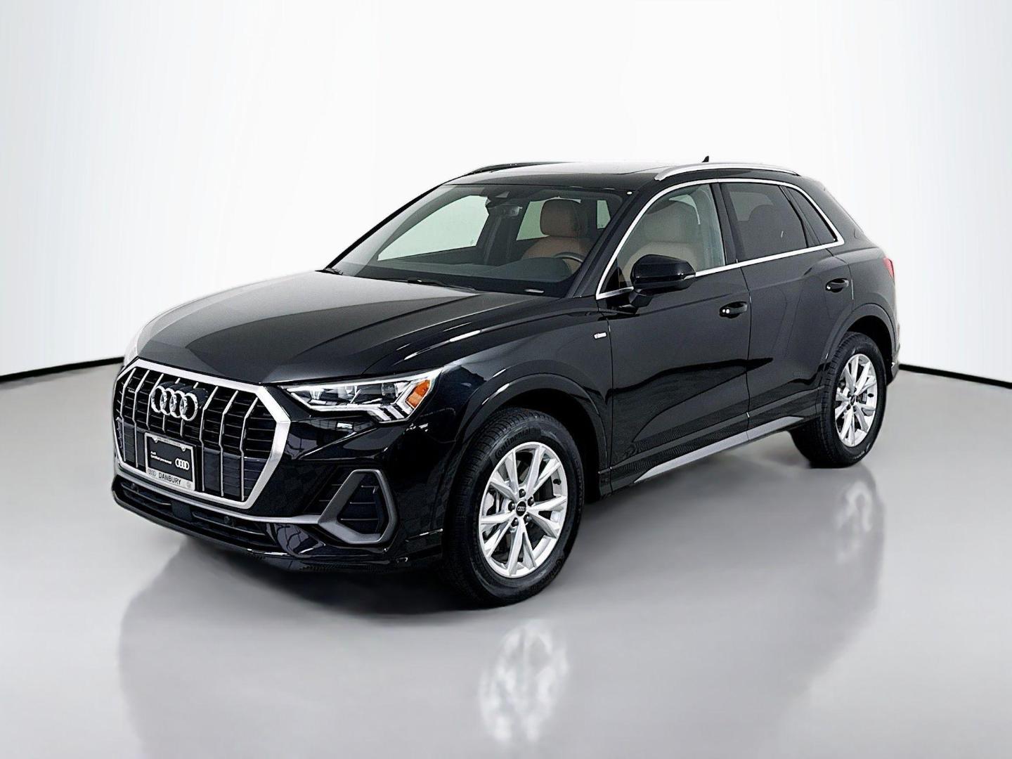 2023 Audi Q3 45 TFSI S Line Premium quattro's photo