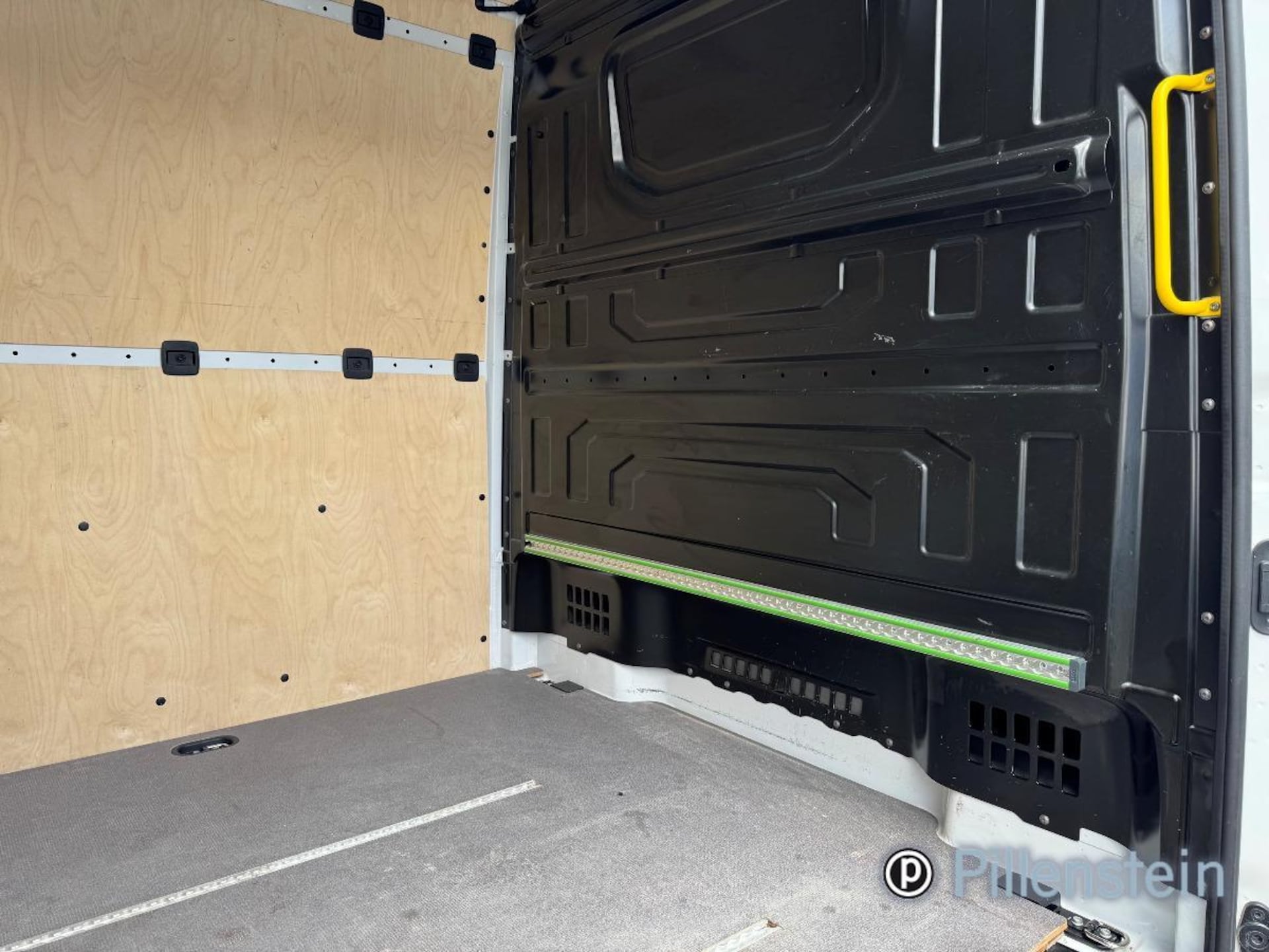 Volkswagen Crafter Kasten mittlerer Radstand