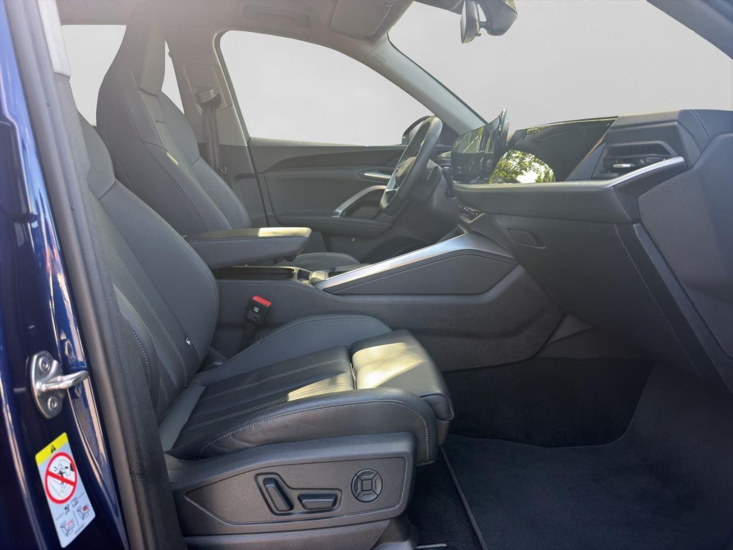 Bild über Audi Q5 SUV TFSI quattro 150 kW S tronic - für weitere Informationen kontaktieren Sie den Audi Partner