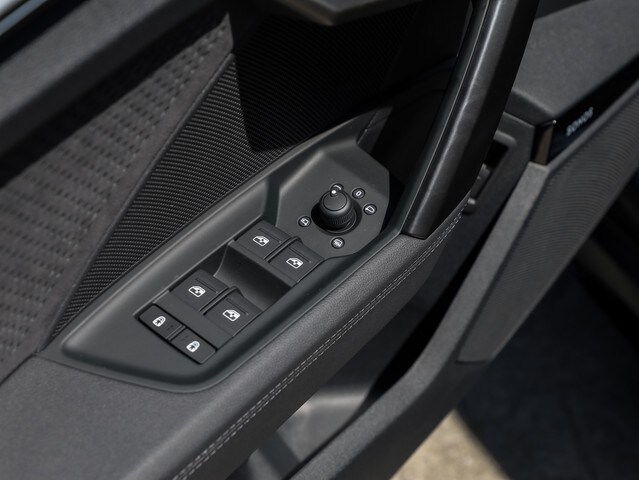 Image about Audi RS 3 Limousine TFSI quattro S tronic