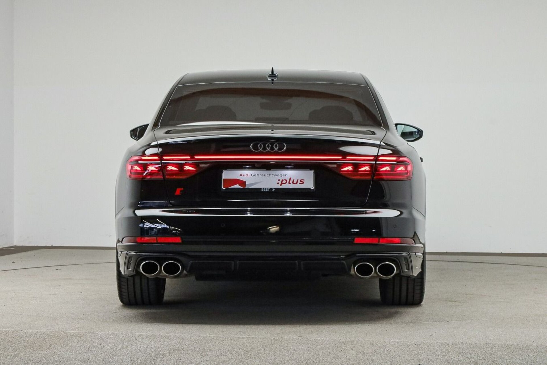 Audi S8