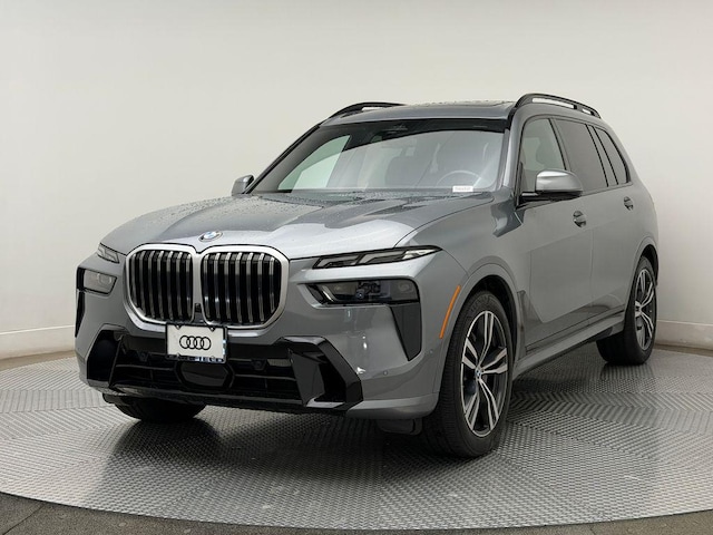 2023 BMW X7