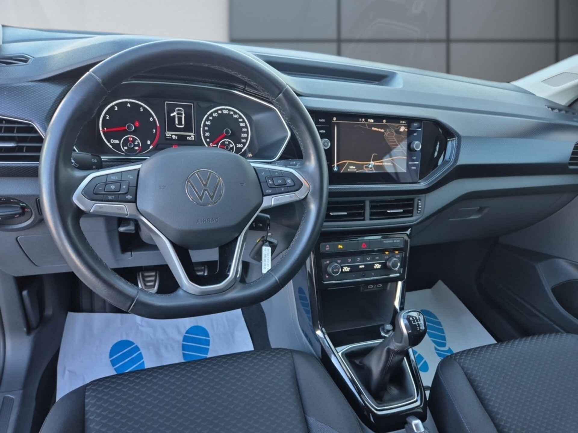 Volkswagen T-Cross United