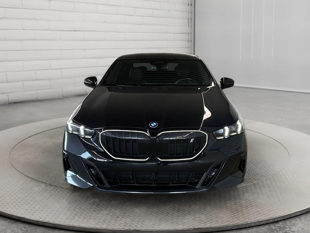 2025 BMW i5