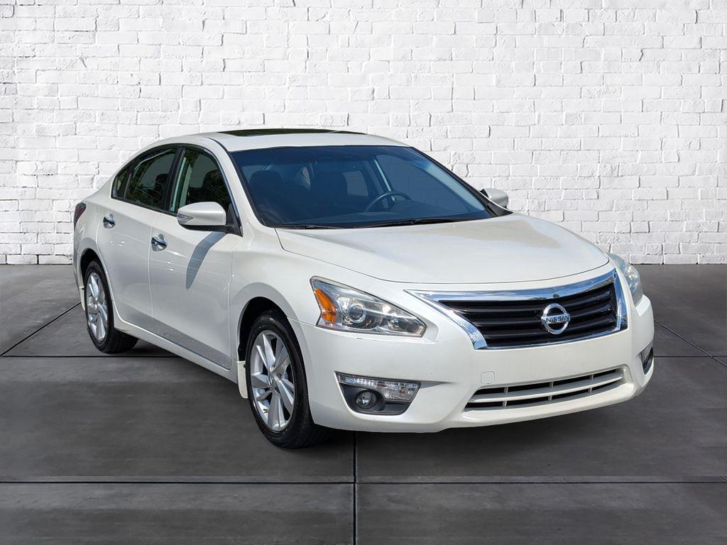 Used 2015 Nissan Altima SV with VIN 1N4AL3AP9FC413394 for sale in Chattanooga, TN