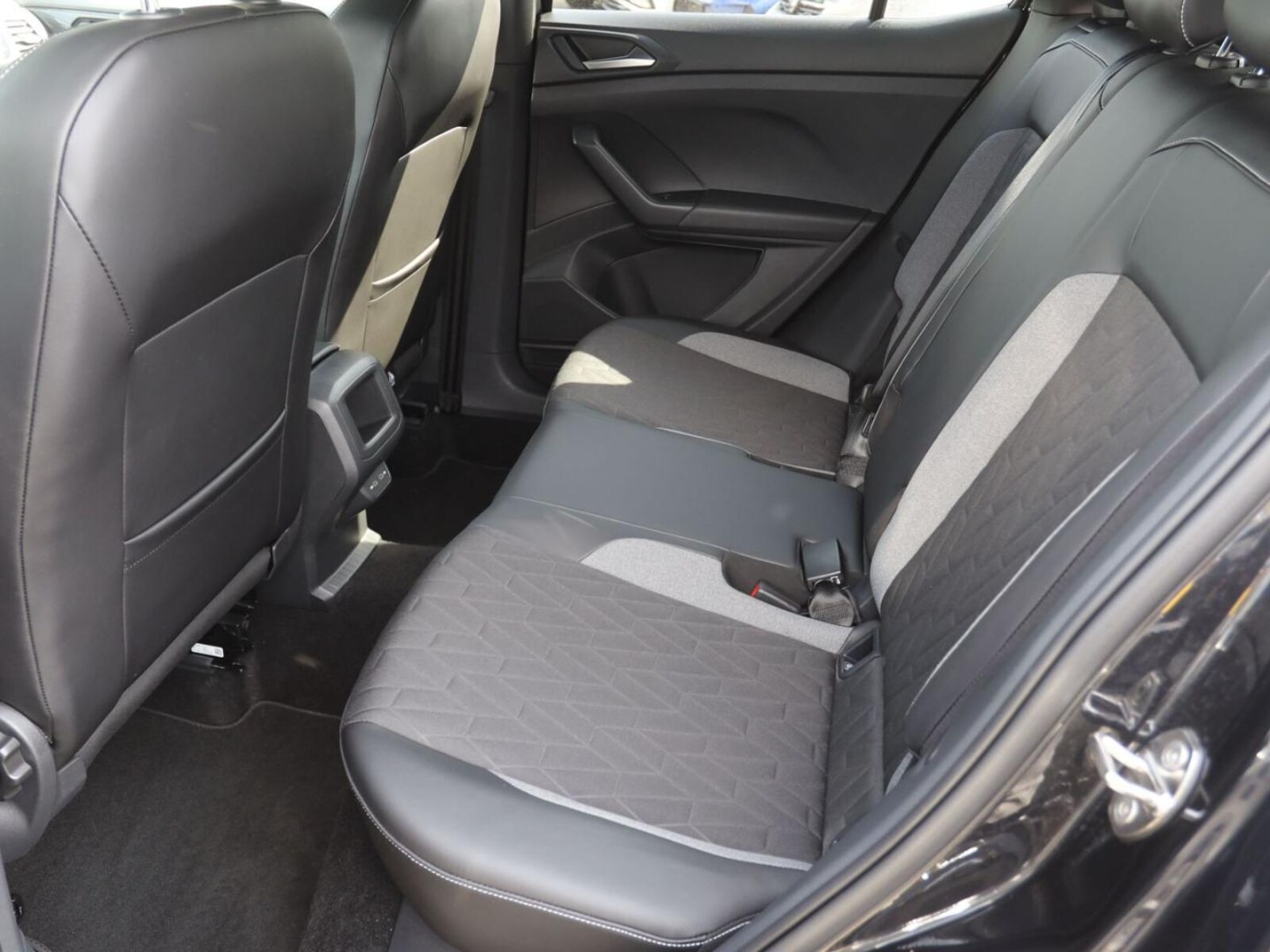Volkswagen T-Cross – Bild 14