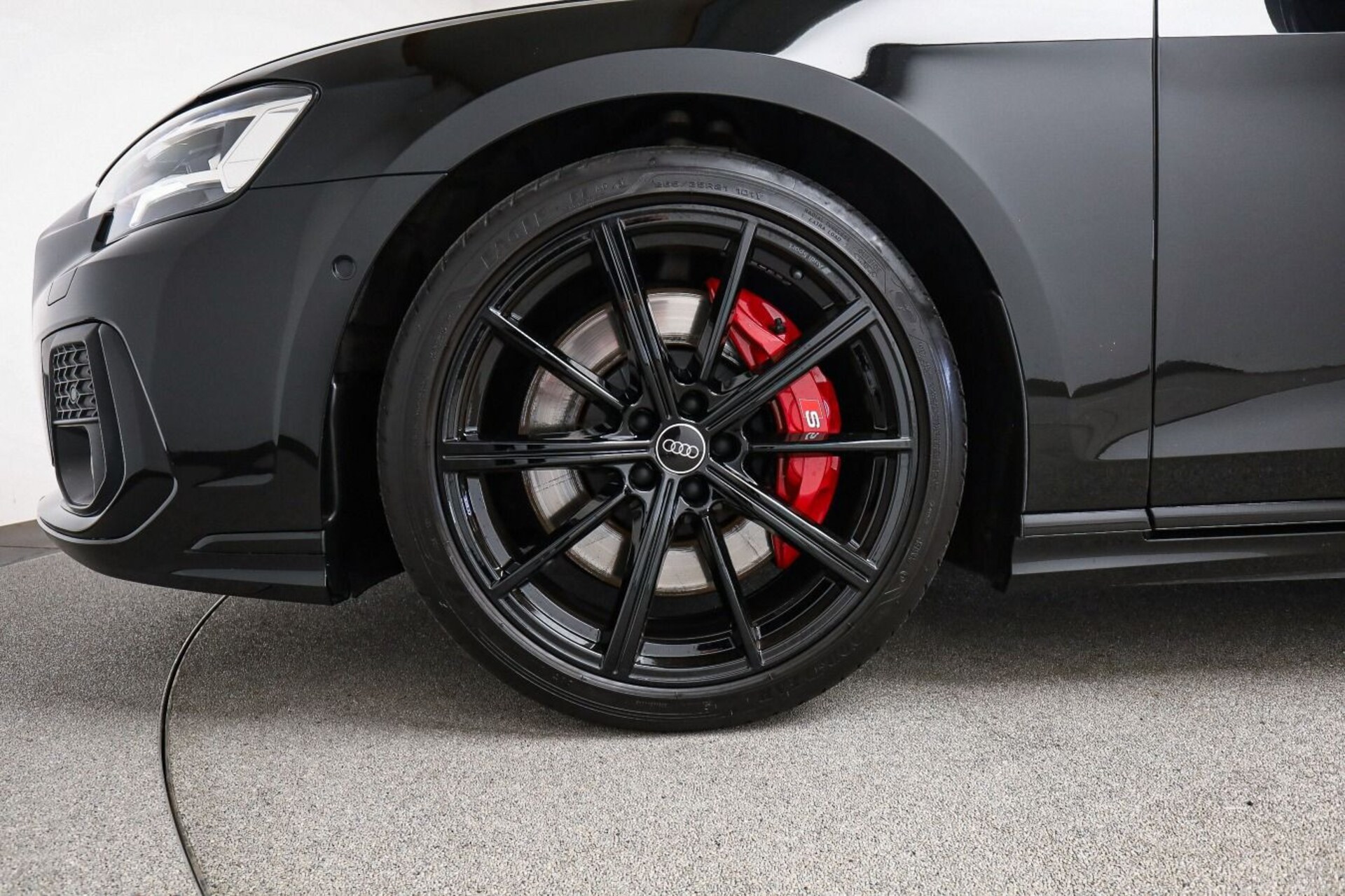 Audi S8