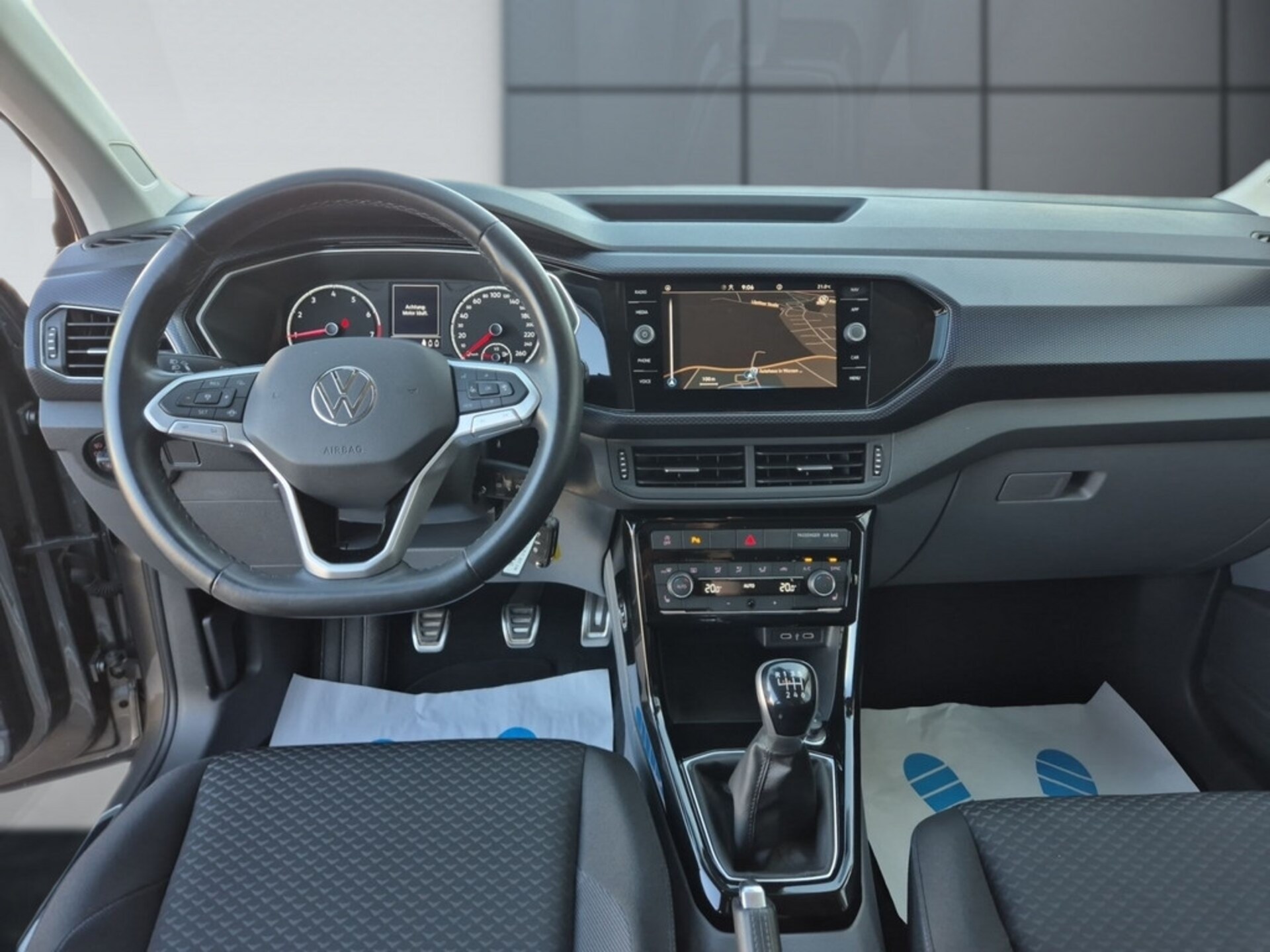 Volkswagen T-Cross United