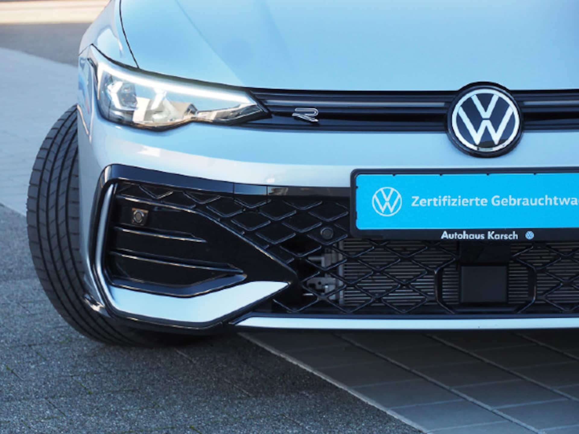 Volkswagen Golf R-Line