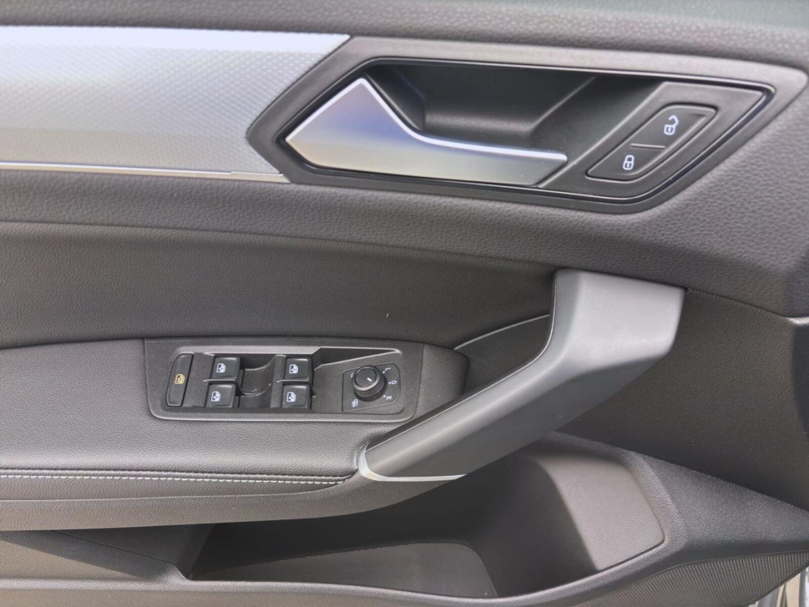 Volkswagen Touran – Bild 11