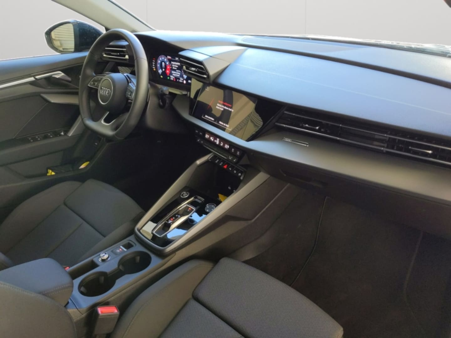 Bild über Audi A3 Sportback S line 35 TFSI S tronic - für weitere Informationen kontaktieren Sie den Audi Partner