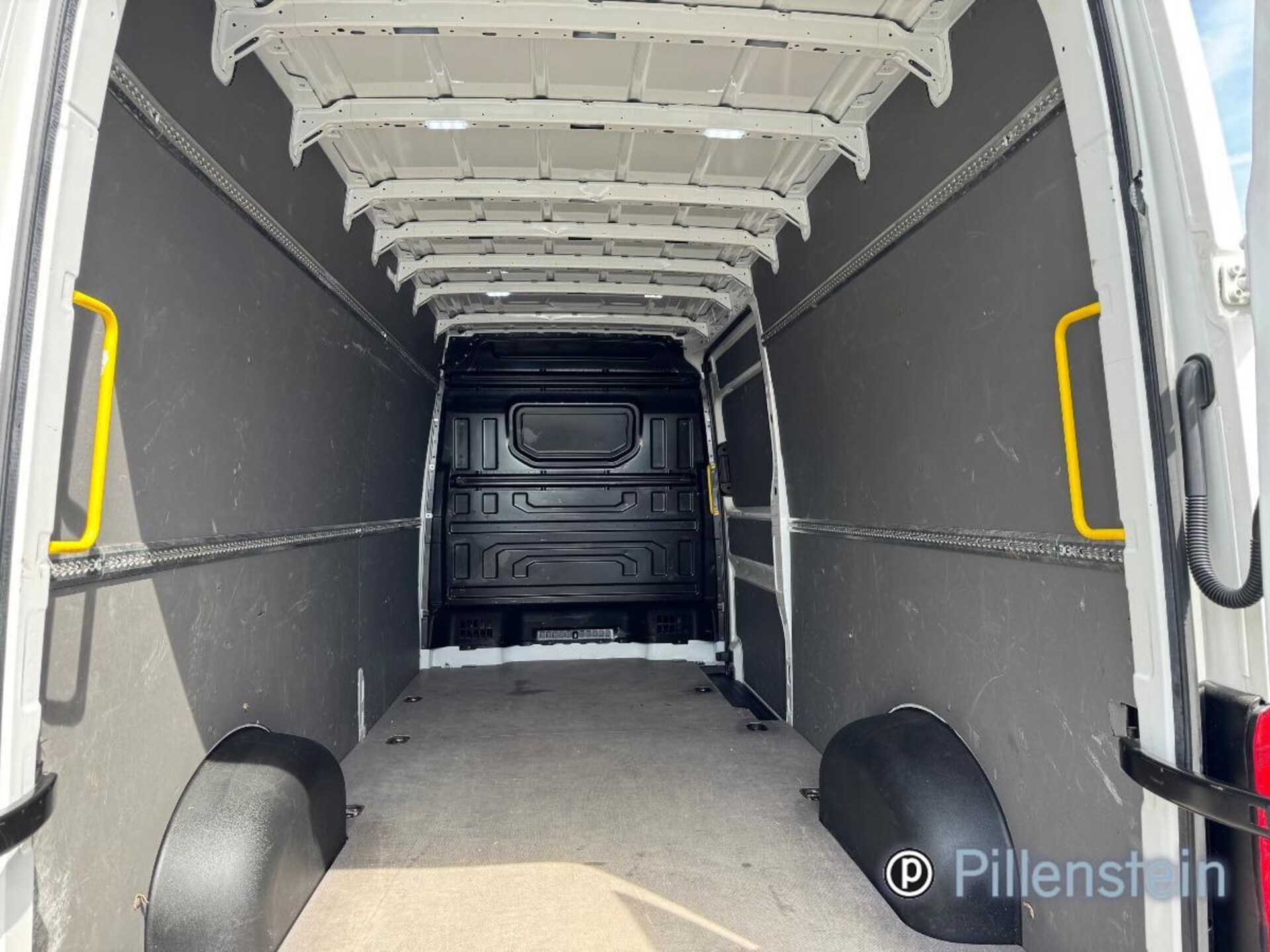 Volkswagen Crafter Kasten langer Radstand