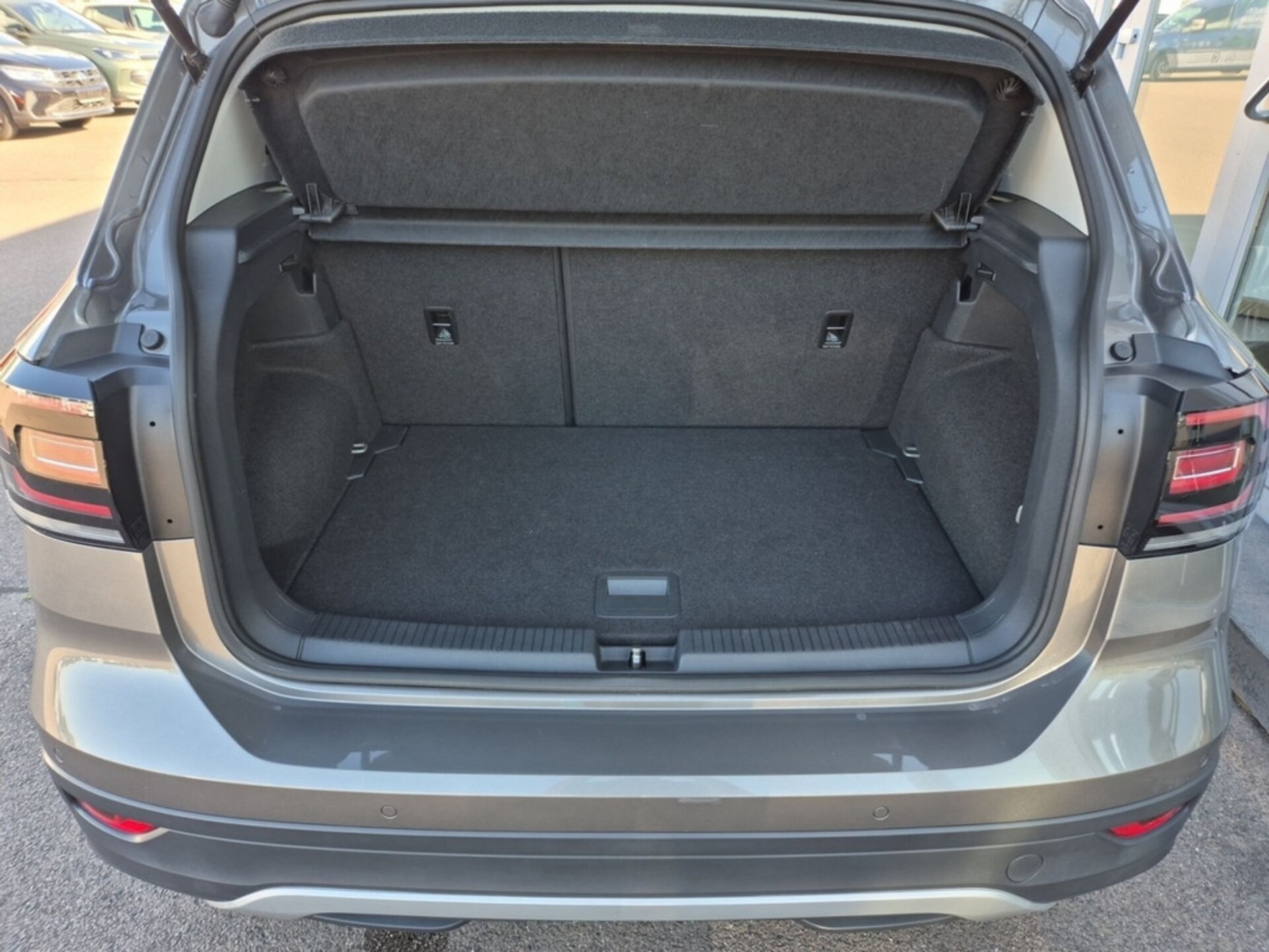 Volkswagen T-Cross United
