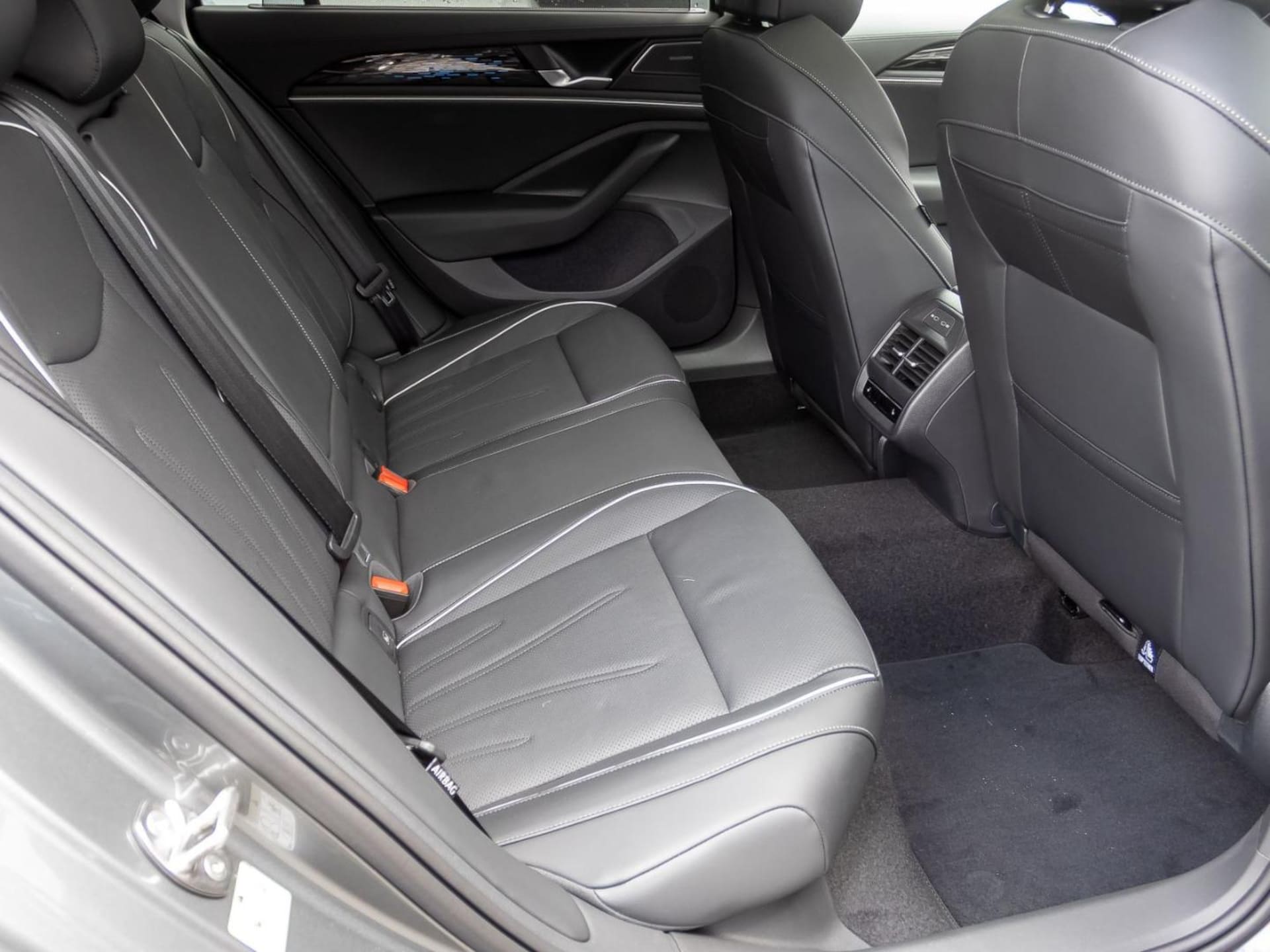 Volkswagen Passat Elegance