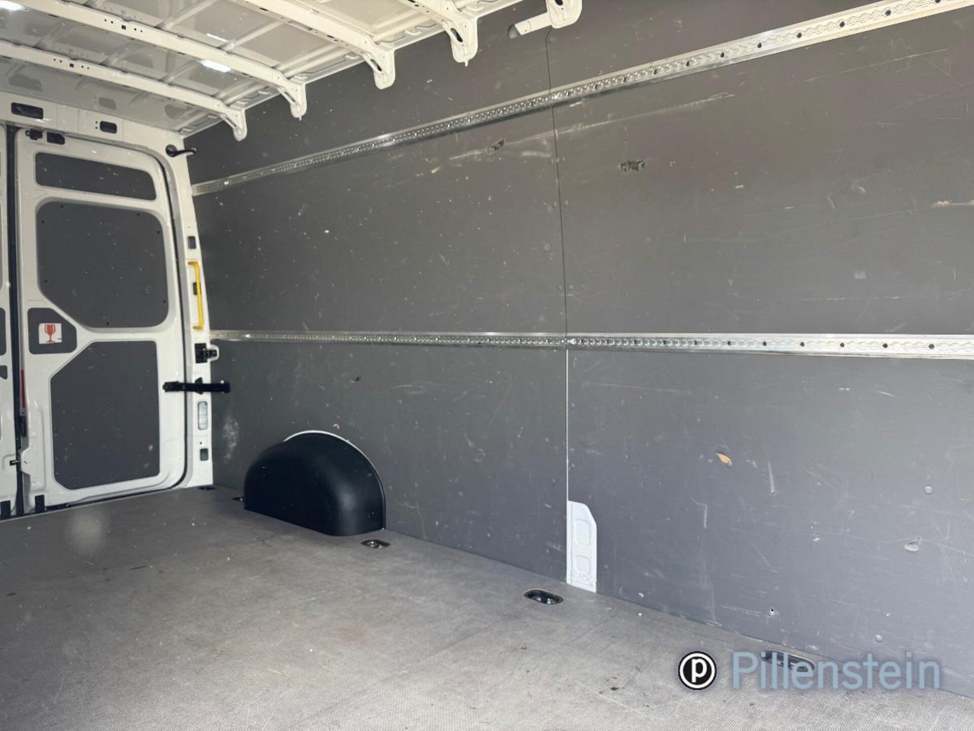 Volkswagen Crafter Kasten langer Radstand