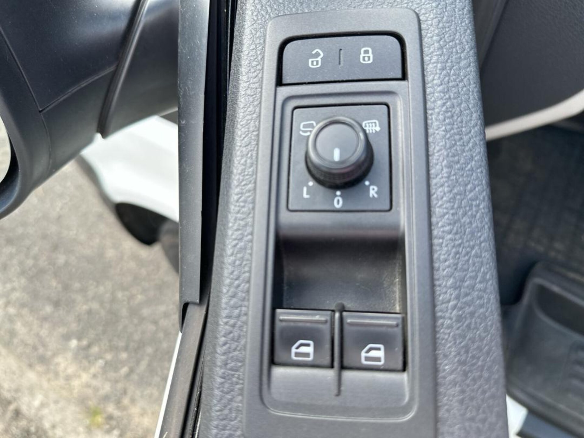 Volkswagen T6 Transporter Kasten langer Radstand