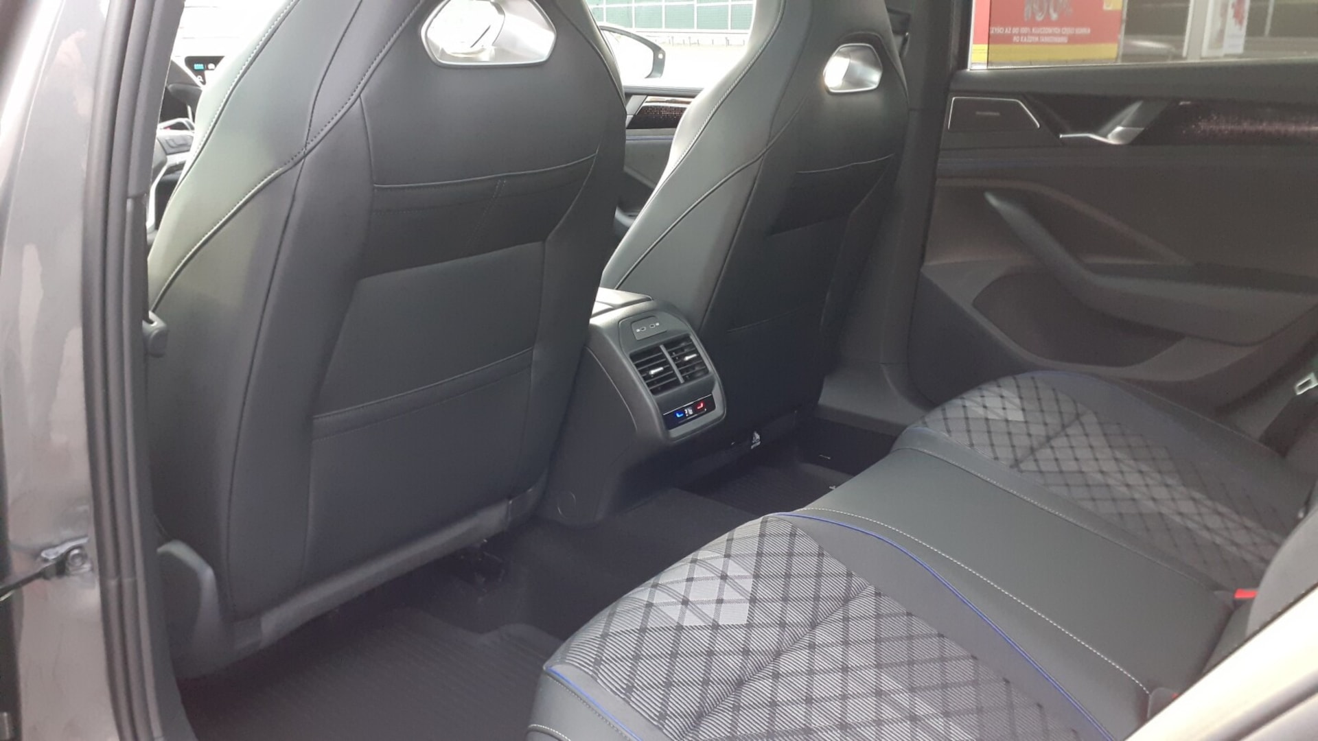 Volkswagen Passat R-Line