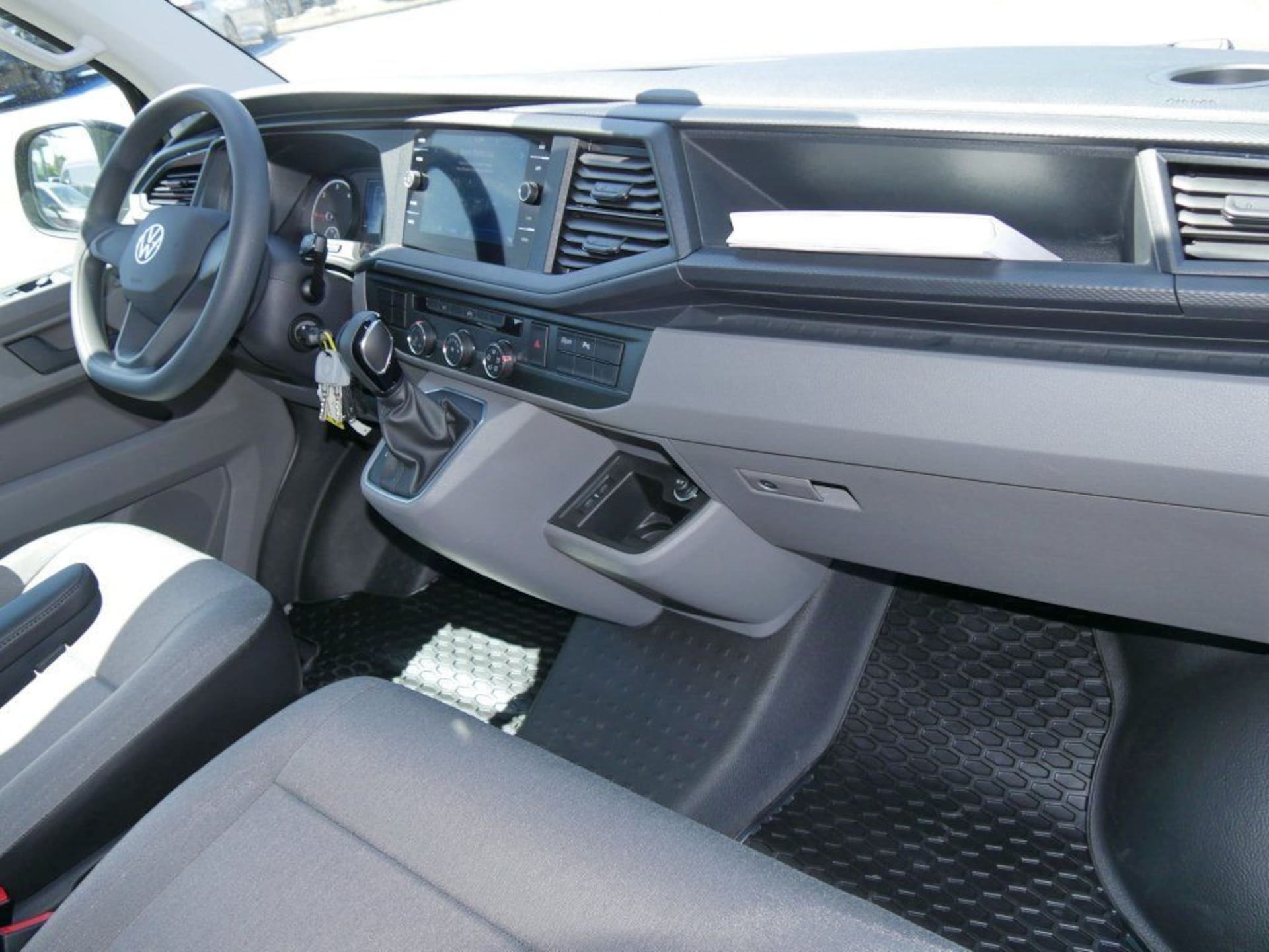 Volkswagen T6.1 Transporter Kasten langer Radstand