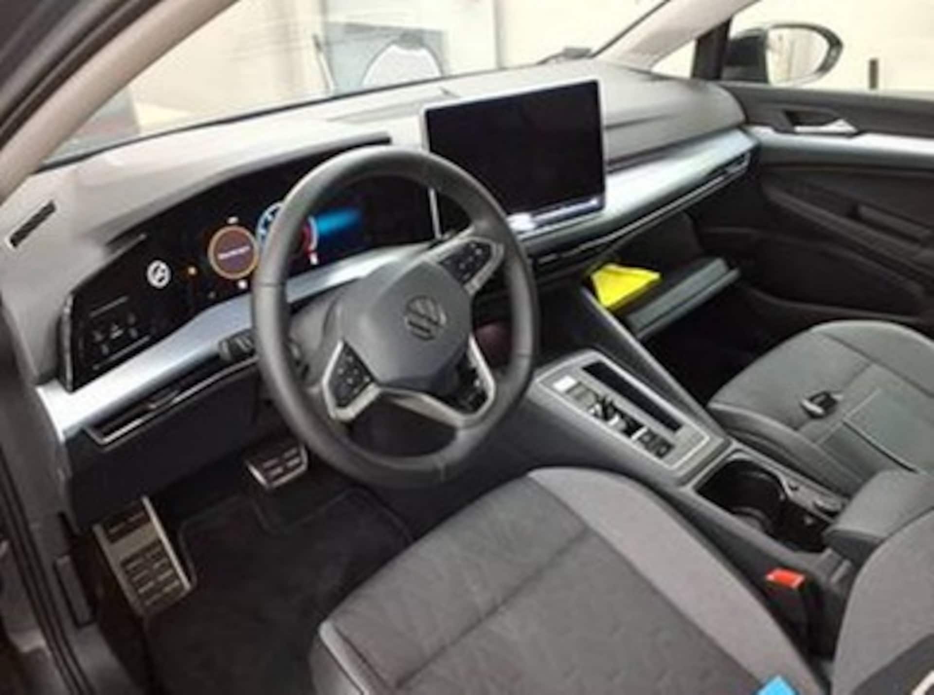 Volkswagen Golf Life