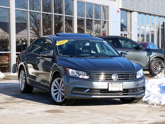 2019 VOLKSWAGEN PASSAT - Image 1