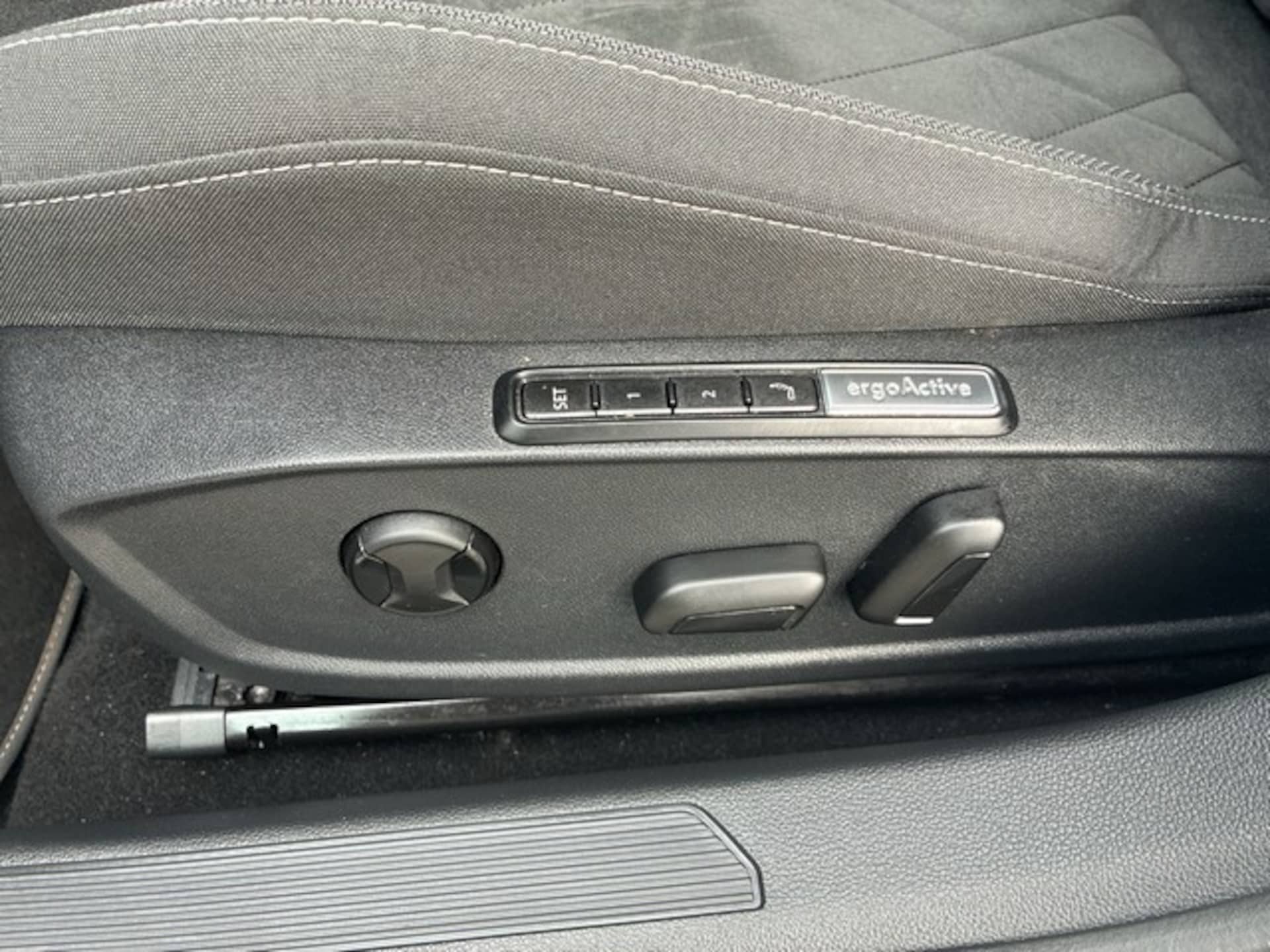 Volkswagen Golf Style
