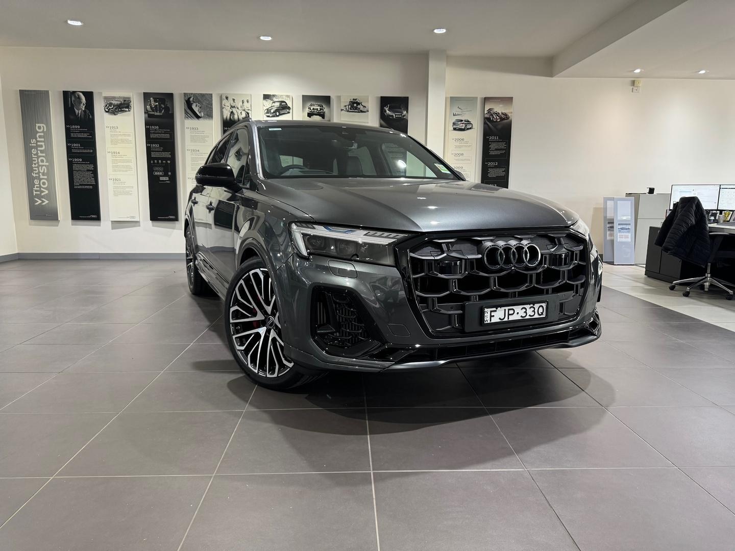Image about Audi SQ7 SQ7 SUV TFSI 373 kW tiptronic