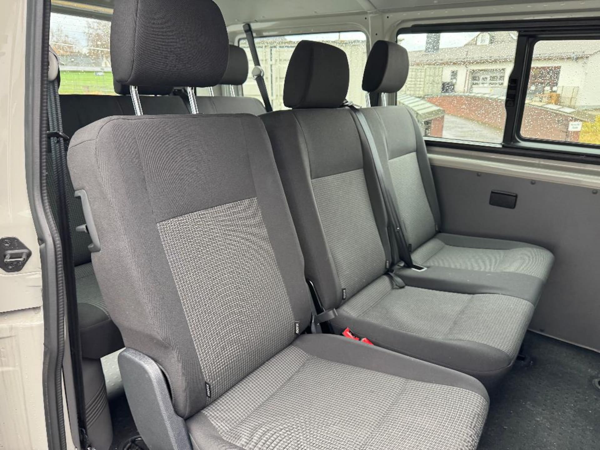Volkswagen T6.1 Transporter Kombi kurzer Radstand