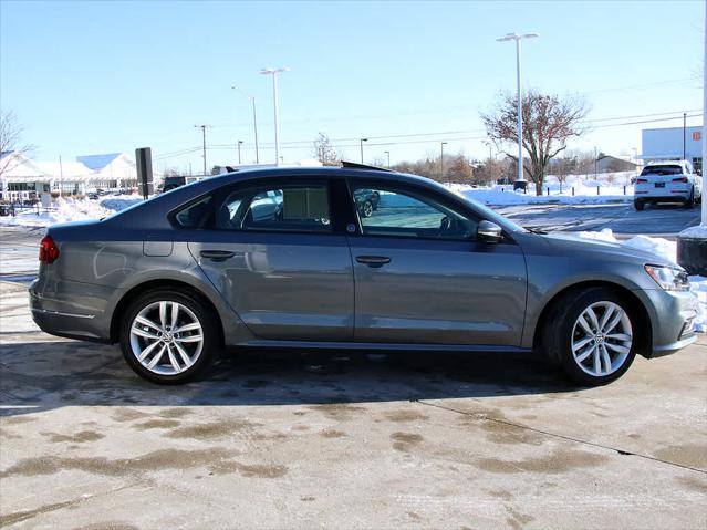 2019 VOLKSWAGEN PASSAT - Image 2